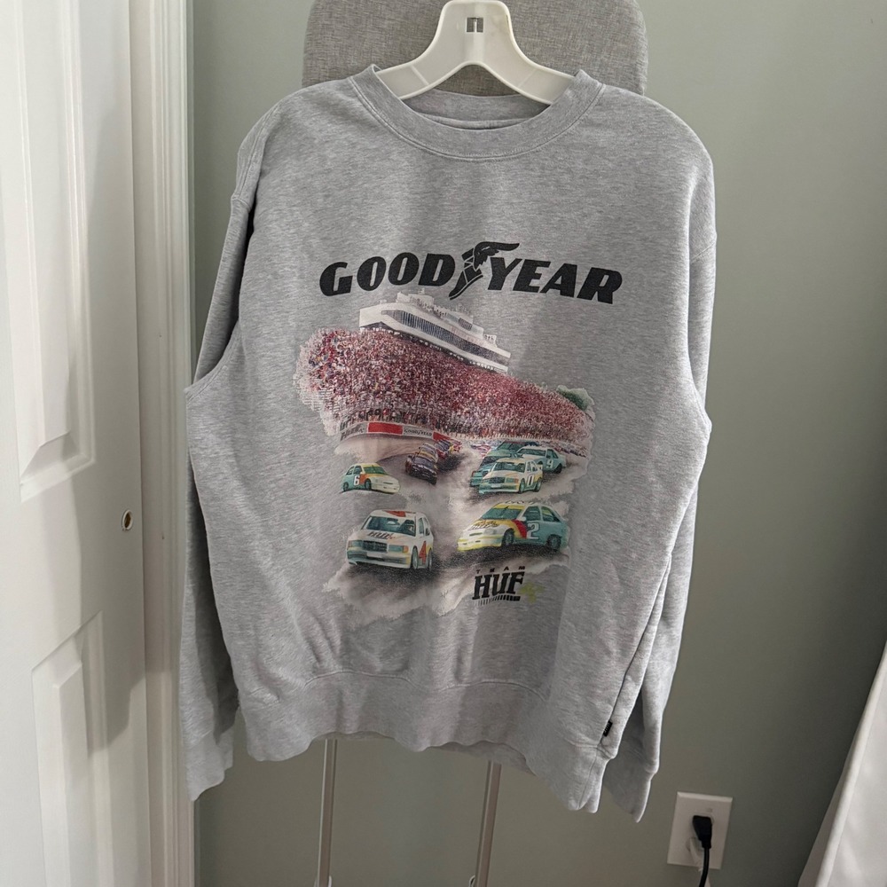 HUF x Goodyear Team Racing Crewneck Sweatshirt M Gray Motorsports Streetwear